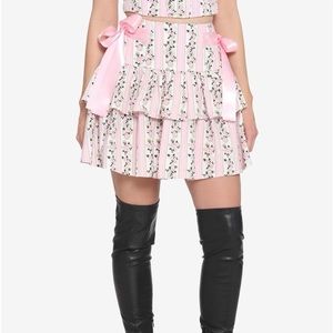 Hot Topic 4Rose gears Ribbon Skirt. Pastel Pink floral 🌸 Size SM NWT